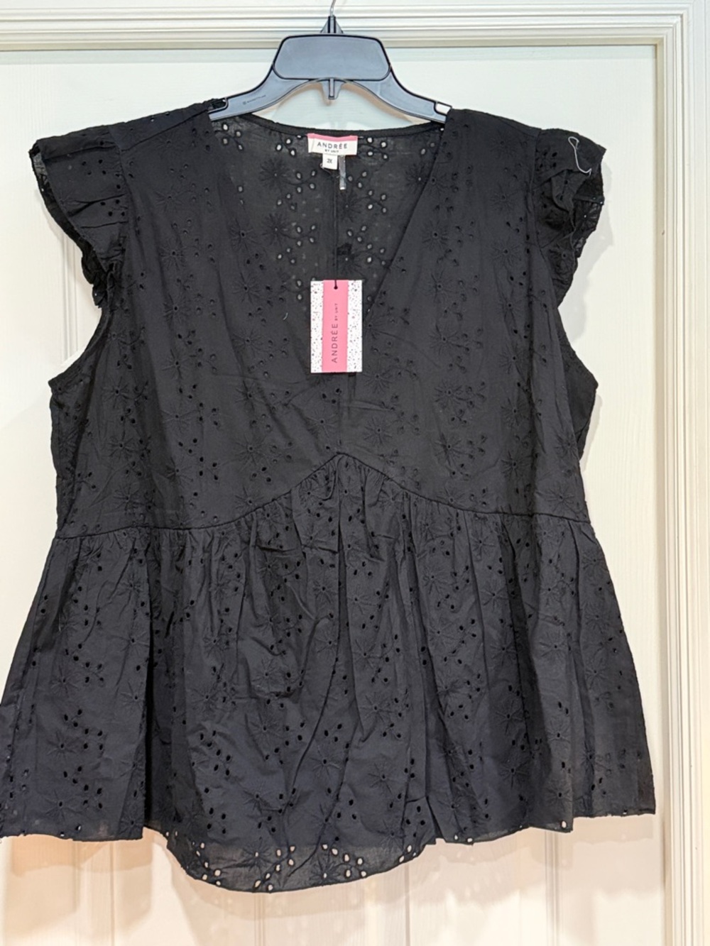NWT Andree Black Eyelet Peplum V-Neck Blouse